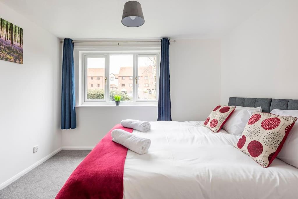 Two Bedroom Flat Near Colchester Hospital With Free Parking And Internet Mile End Kültér fotó